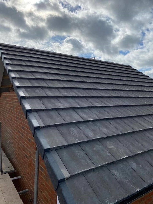 Roof tiling in Hertfordshire